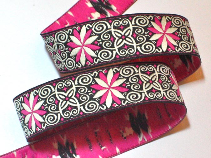 Pinwheel Zinnia118A  1" x 25 yards Hot Pink, Black and Creme